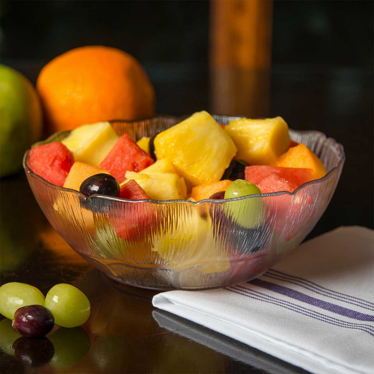 Carlisle 690807 Petal Mist Bowl, Clear, 1.3 qt.